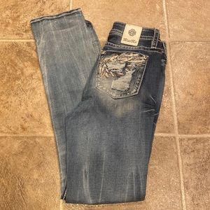 Miss me. Straight leg. No damage. Size 27.